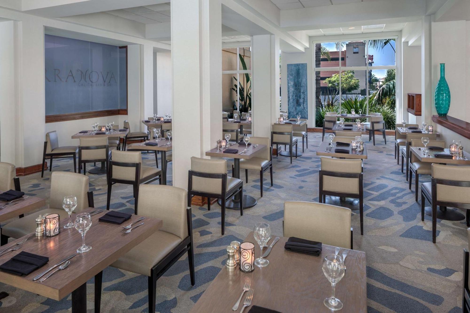 Doubletree By Hilton Los Angeles/Комърс Екстериор снимка