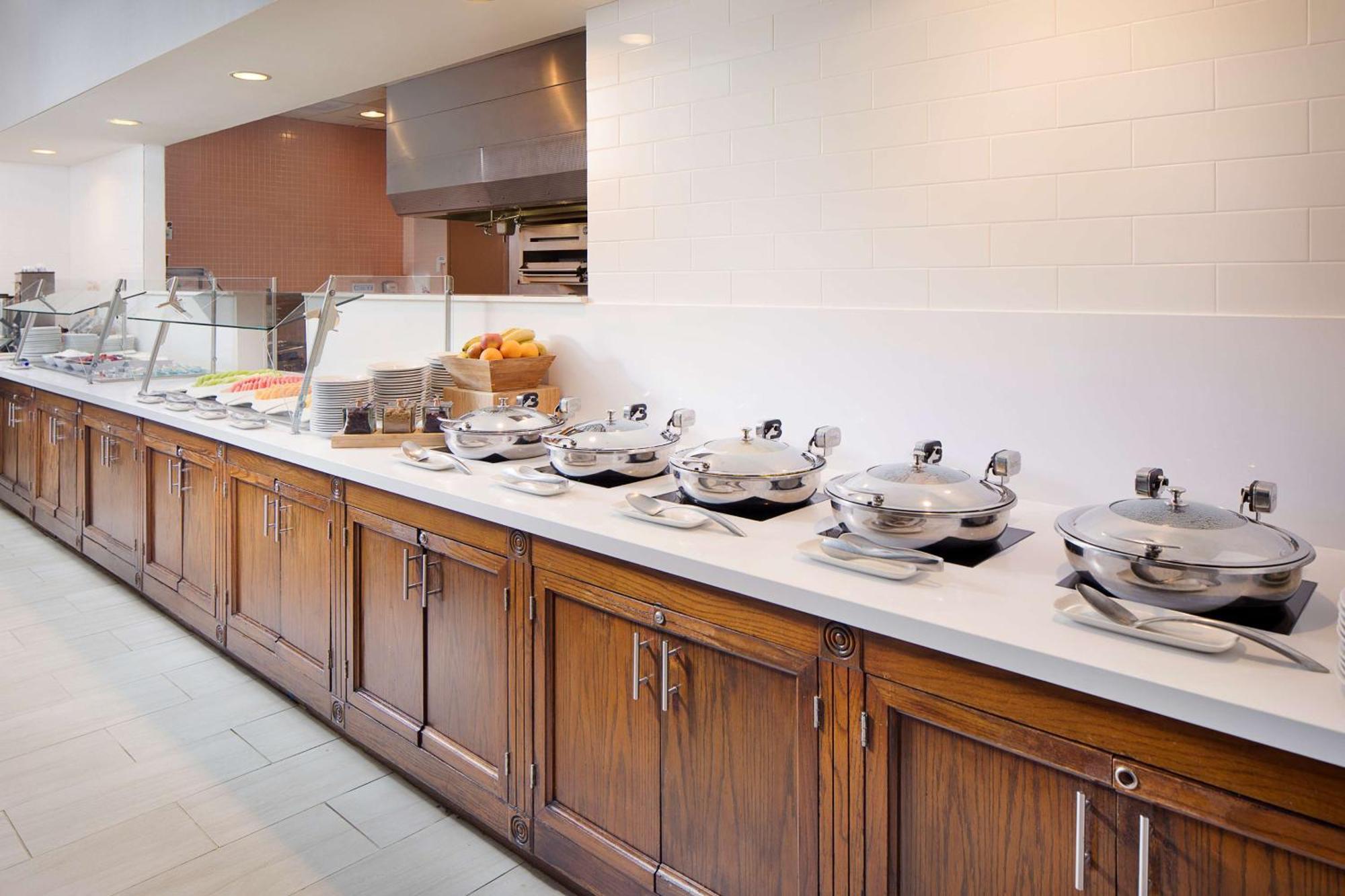Doubletree By Hilton Los Angeles/Комърс Екстериор снимка
