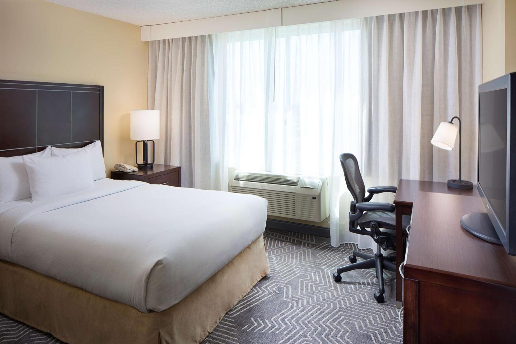 Doubletree By Hilton Los Angeles/Комърс Екстериор снимка