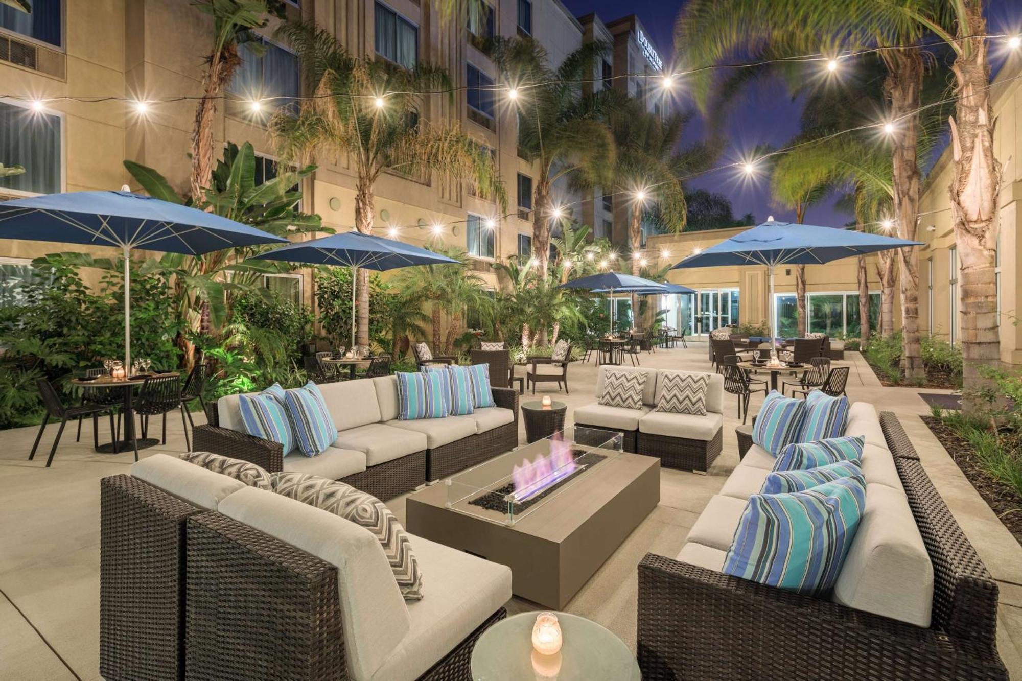Doubletree By Hilton Los Angeles/Комърс Екстериор снимка