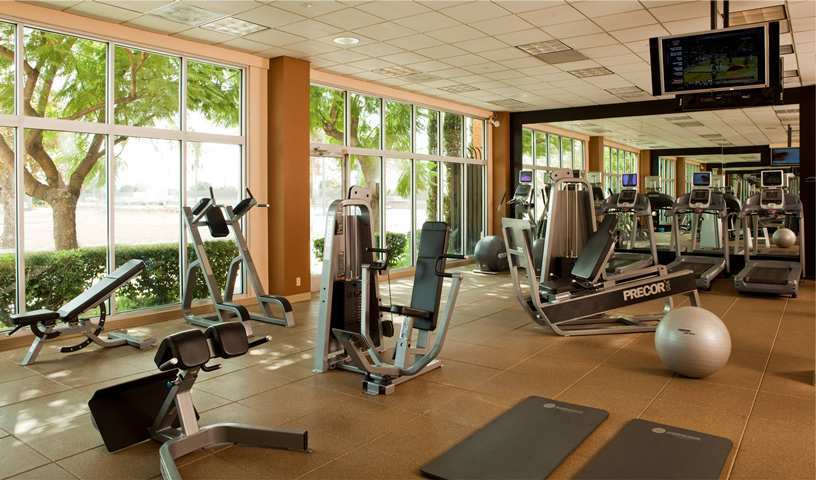 Doubletree By Hilton Los Angeles/Комърс Съоръжения снимка