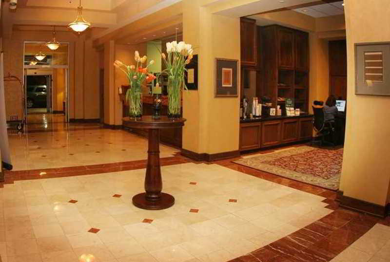 Doubletree By Hilton Los Angeles/Комърс Интериор снимка